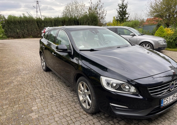 Volvo V60 cena 43900 przebieg: 278000, rok produkcji 2014 z Nowy Tomyśl małe 172
